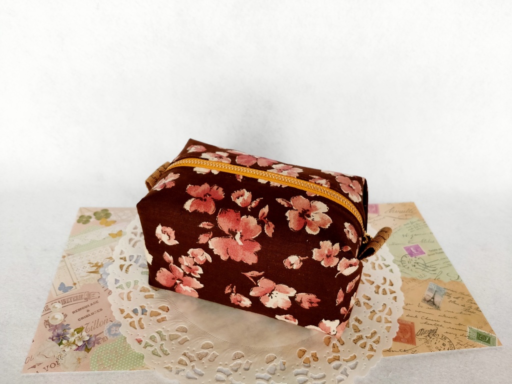 キャラメルポーチ(秋彩花柄)