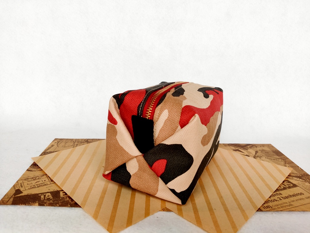 迷彩キャラメルポーチ(ブラウン)