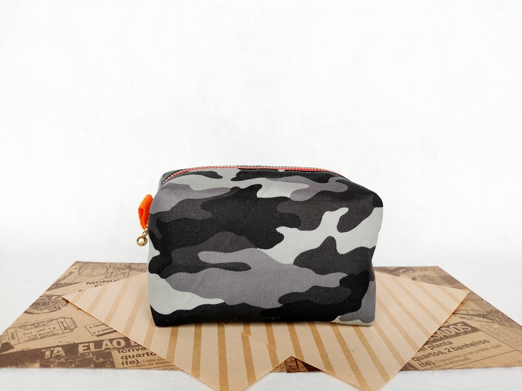 迷彩キャラメルポーチ(ブラック)