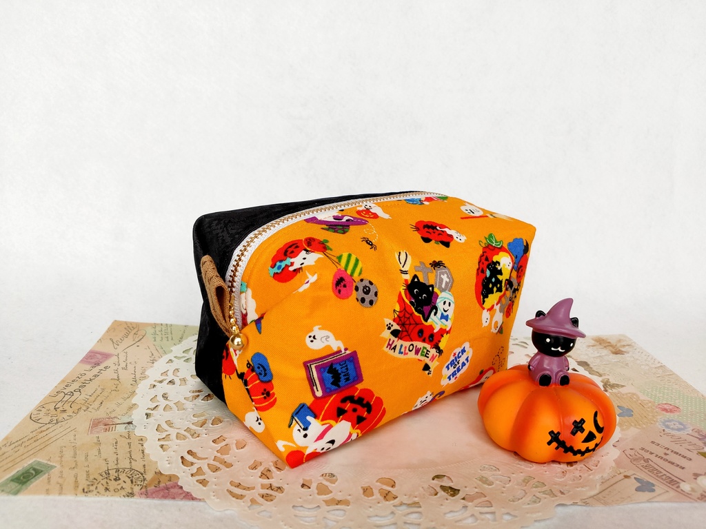 ハロウィンのキラキラ⭐キャラメルポーチ(ハロウィンパーティー)