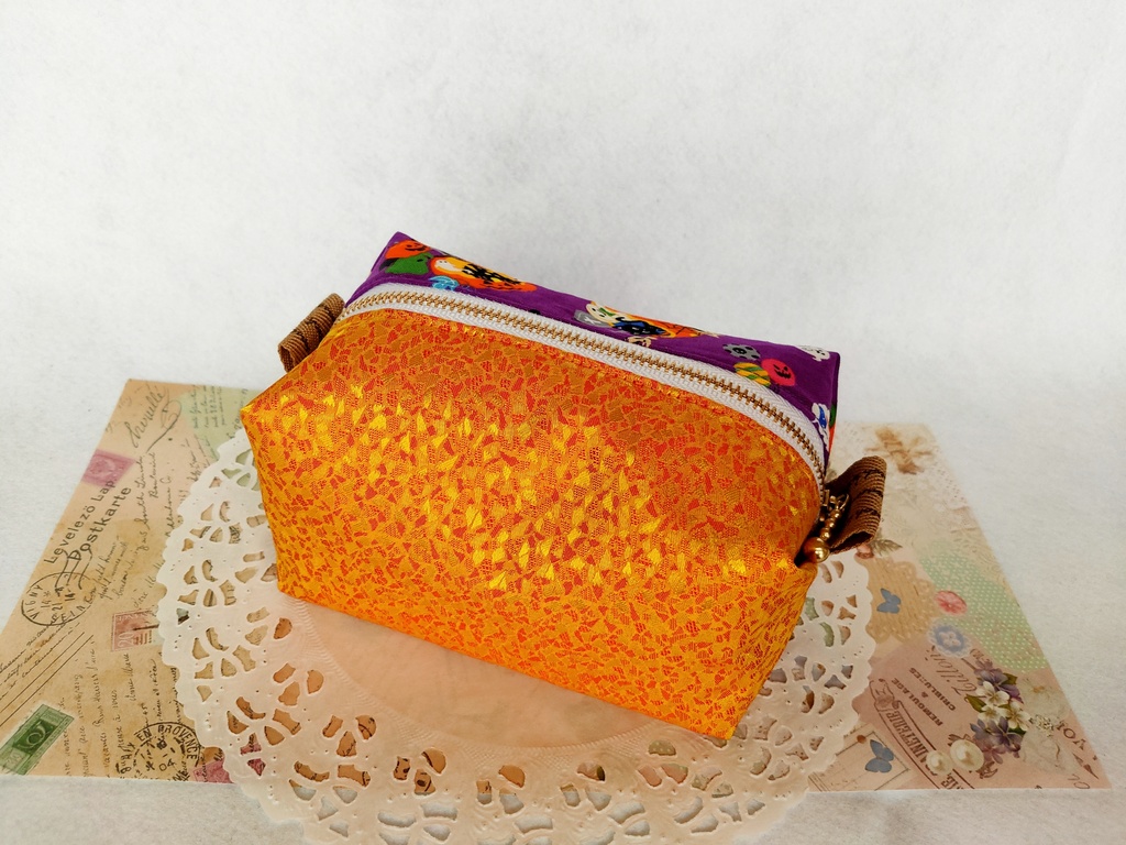 ハロウィンのキラキラ⭐キャラメルポーチ(ハロウィンパーティー)