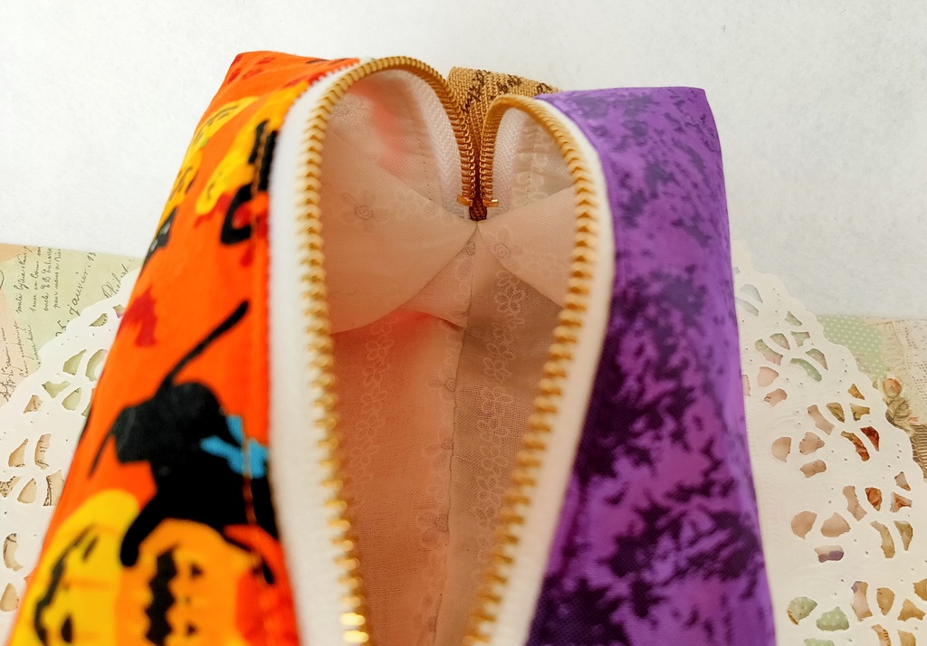 ハロウィンのキラキラ⭐キャラメルポーチ(ネコちゃんハロウィン)