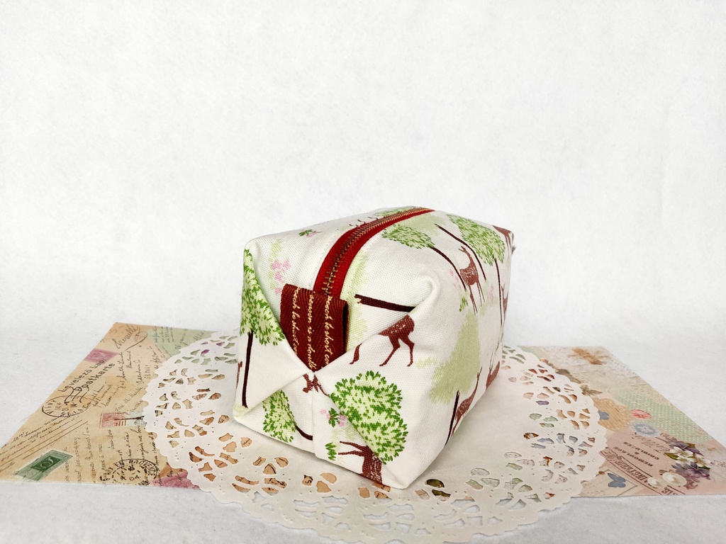 鹿さんキャラメルポーチ