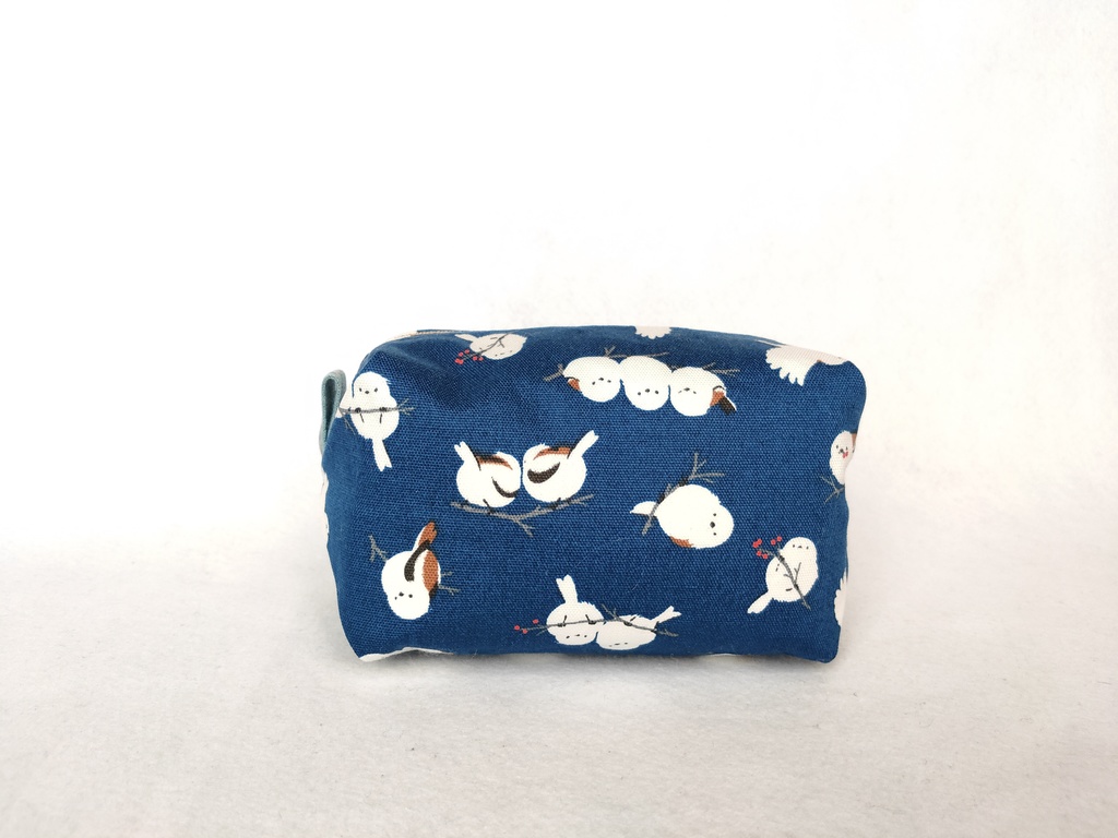 シマエナガのキャラメルポーチ