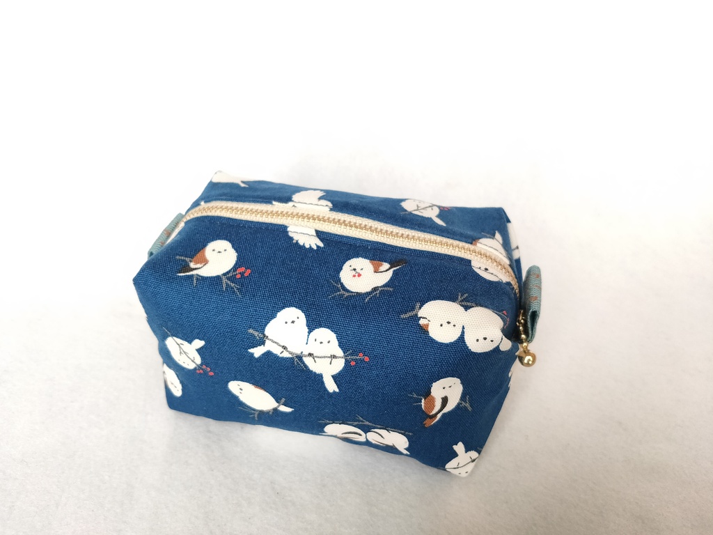 シマエナガのキャラメルポーチ