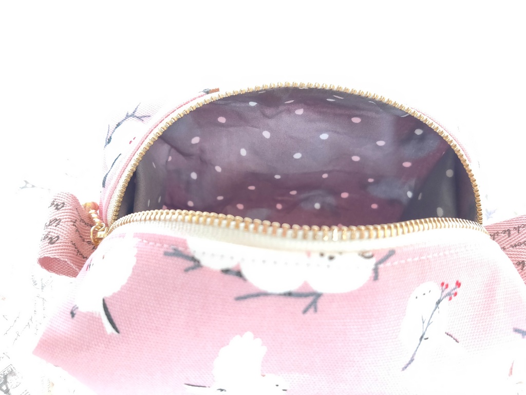 シマエナガのキャラメルポーチ