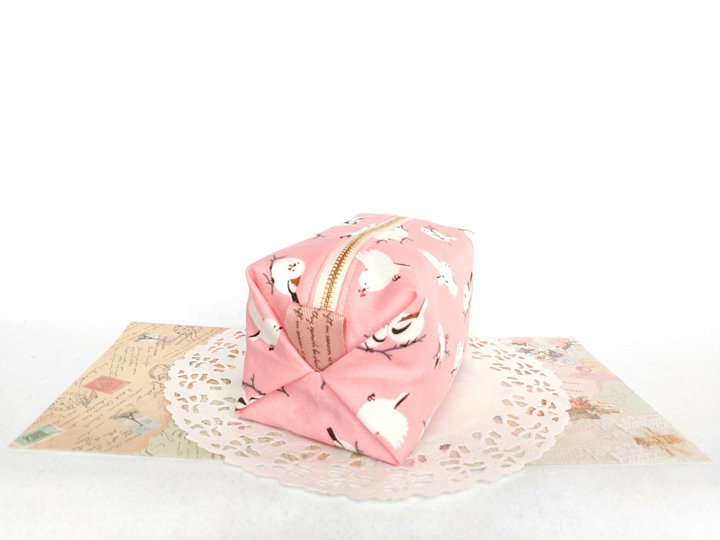 シマエナガのキャラメルポーチ