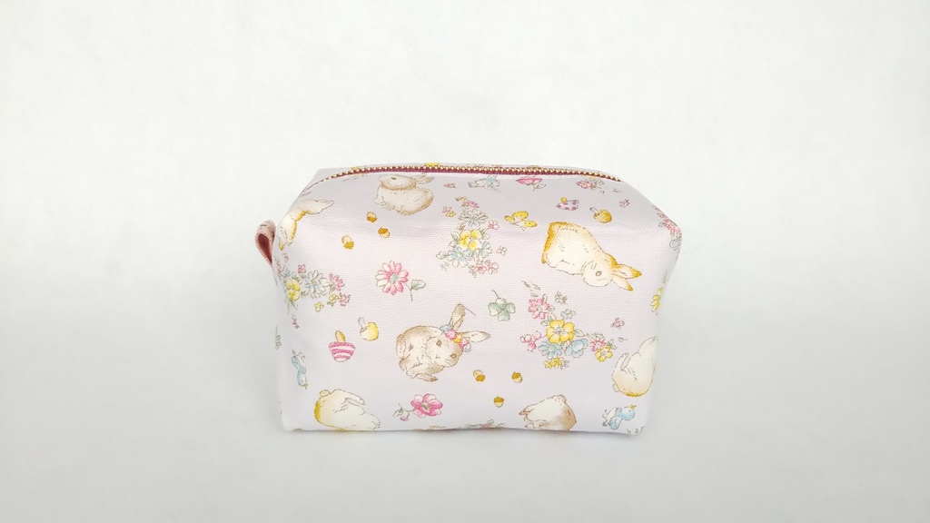 キャラメルポーチ(うさぎとお花)