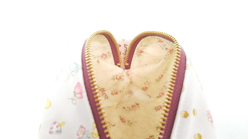 キャラメルポーチ(うさぎとお花)