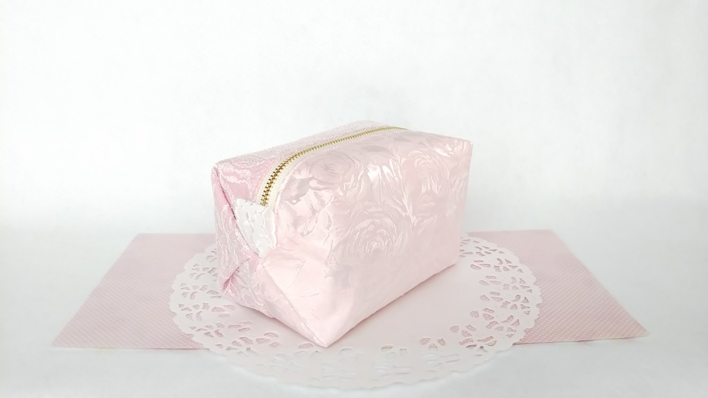 薔薇とレースのキラキラ☆キャラメルポーチ