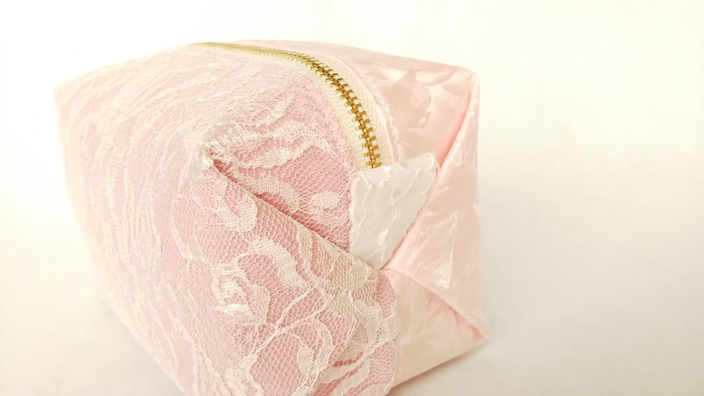 薔薇とレースのキラキラ☆キャラメルポーチ