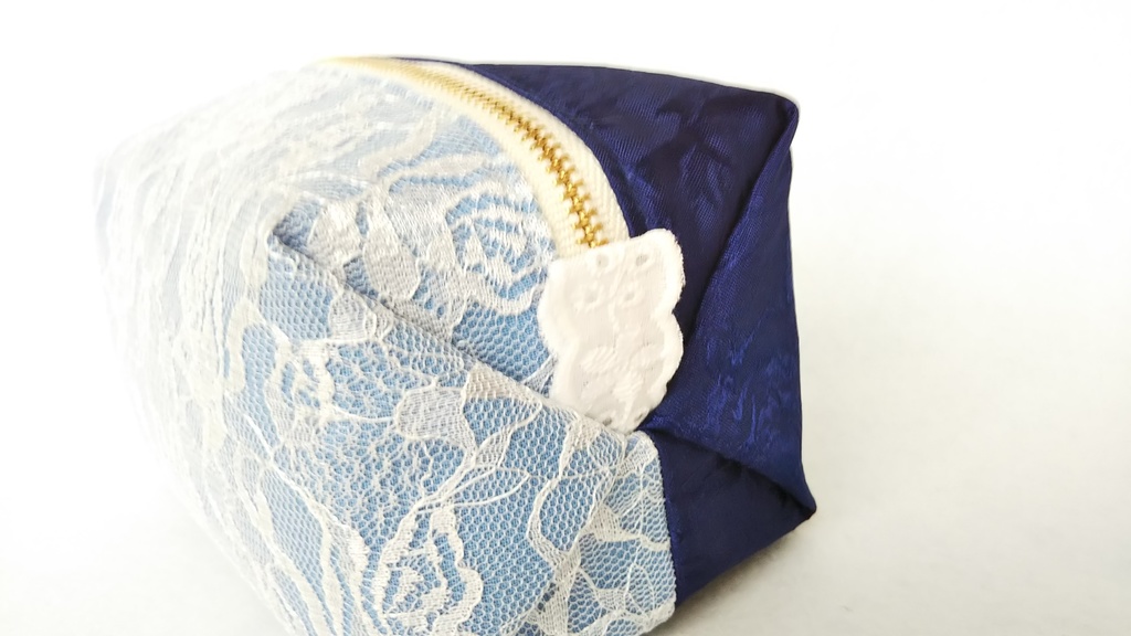 薔薇とレースのキラキラ☆キャラメルポーチ