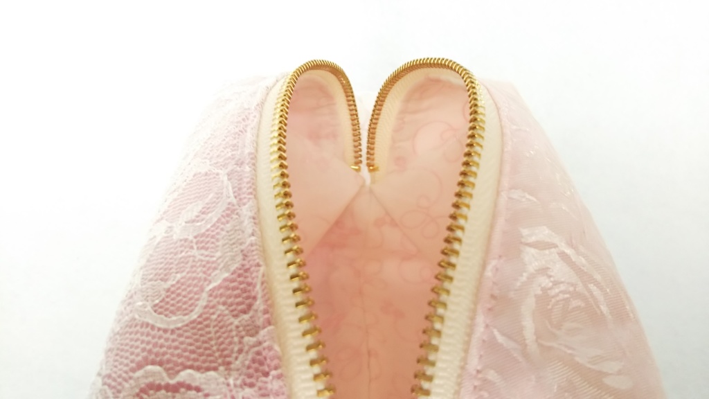 薔薇とレースのキラキラ☆キャラメルポーチ