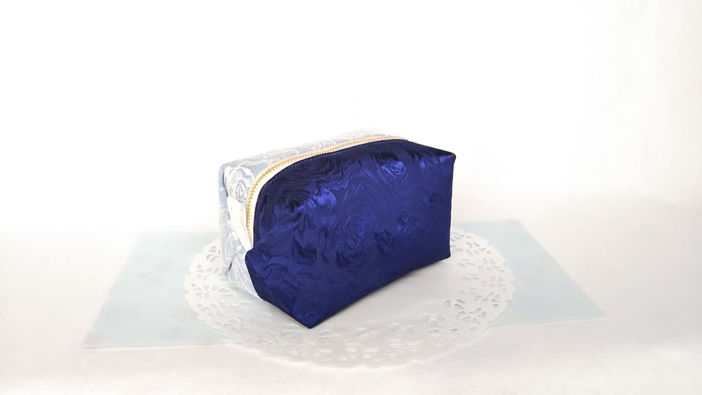 薔薇とレースのキラキラ☆キャラメルポーチ