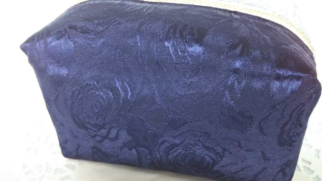 薔薇とレースのキラキラ☆キャラメルポーチ