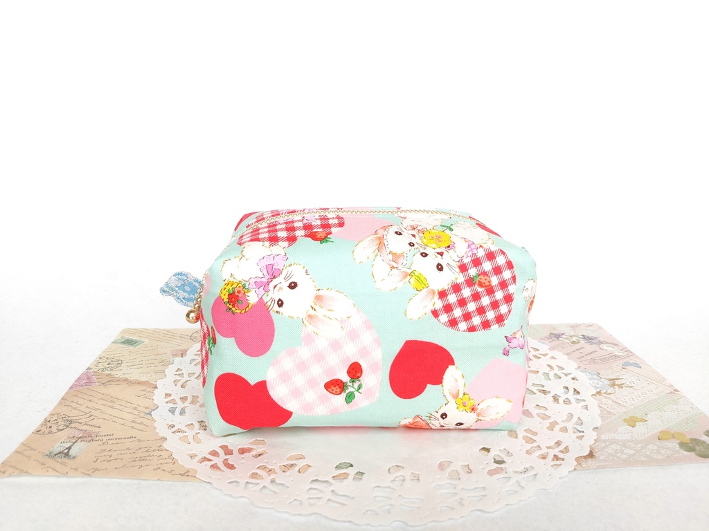 キャラメルポーチ(レトロ可愛いウサちゃん・ハート)