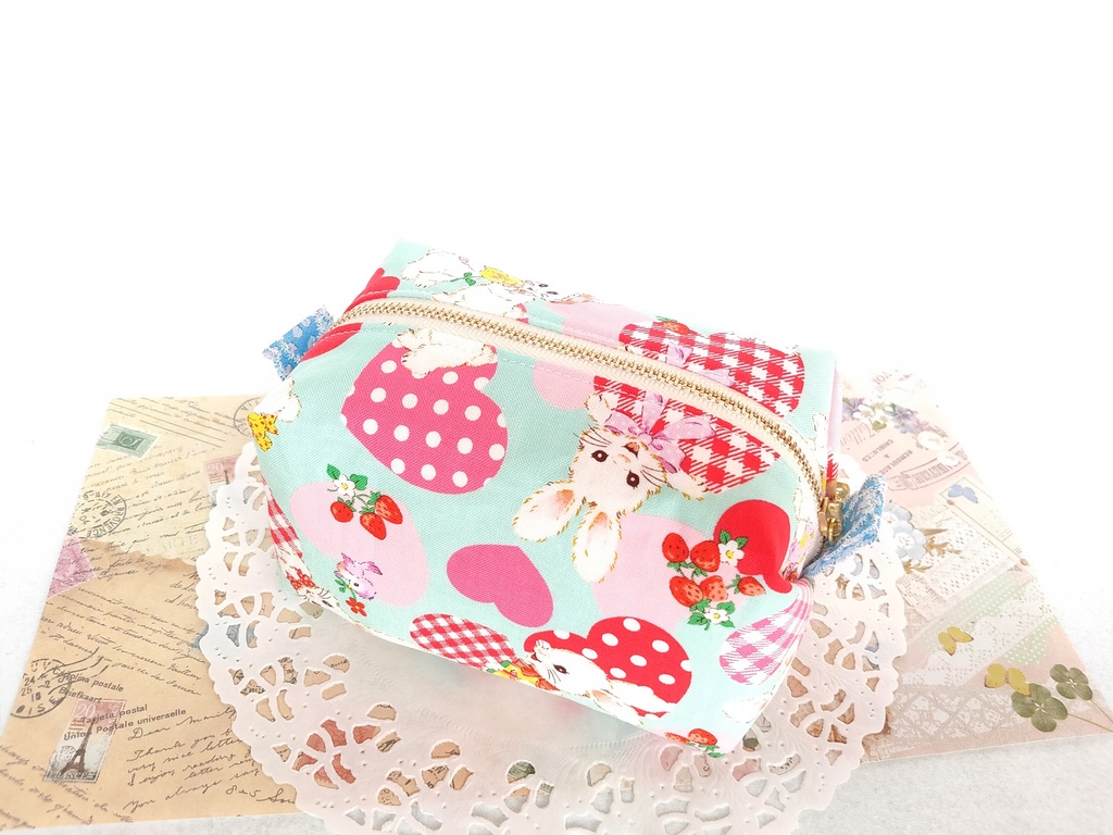 キャラメルポーチ(レトロ可愛いウサちゃん・ハート)