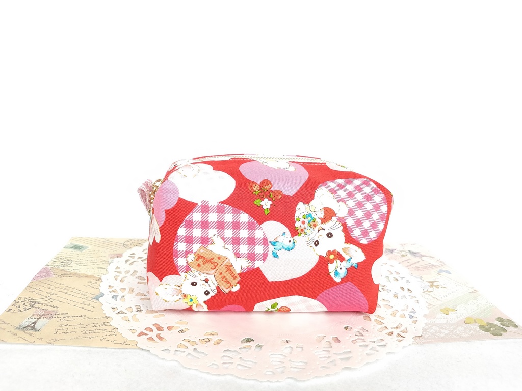 キャラメルポーチ(レトロ可愛いウサちゃん・ハート)