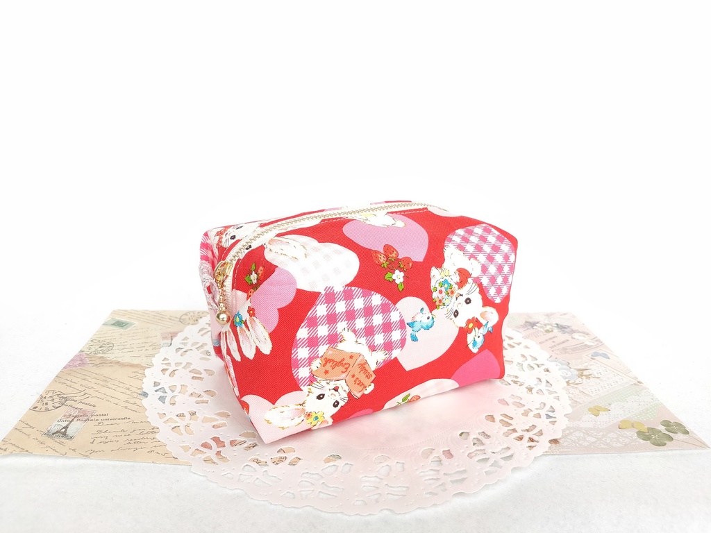 キャラメルポーチ(レトロ可愛いウサちゃん・ハート)