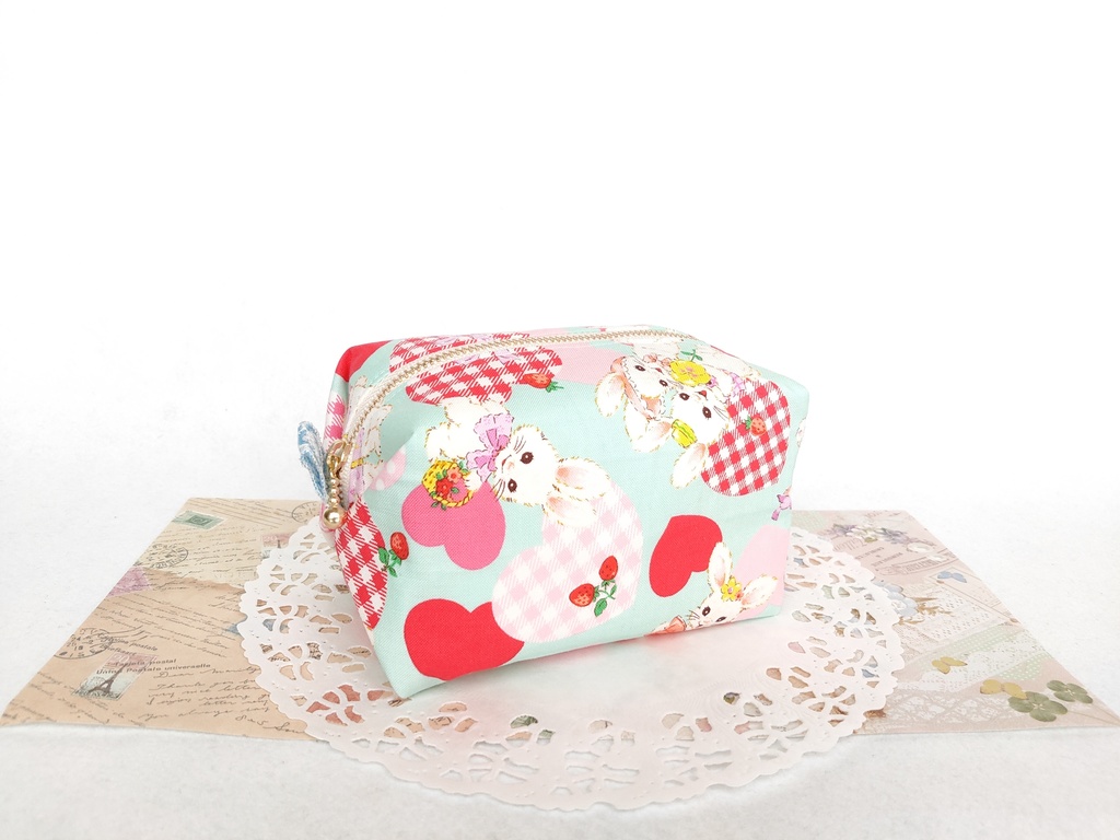 キャラメルポーチ(レトロ可愛いウサちゃん・ハート)