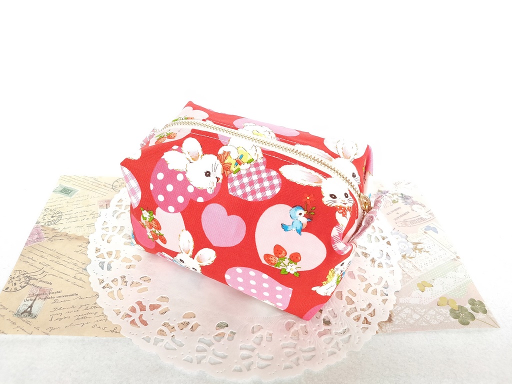 キャラメルポーチ(レトロ可愛いウサちゃん・ハート)