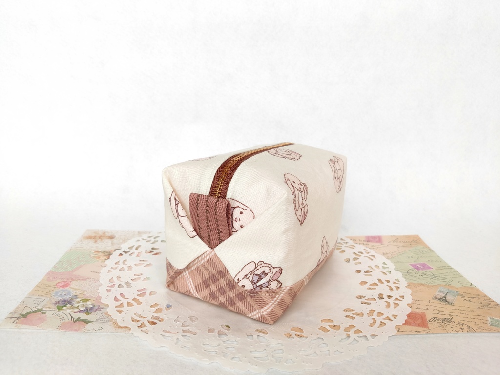 キャラメルポーチ(タータンチェックとうさぎ)