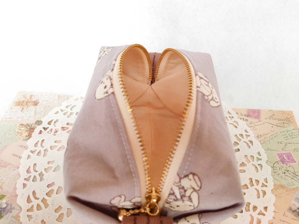 キャラメルポーチ(タータンチェックとうさぎ)