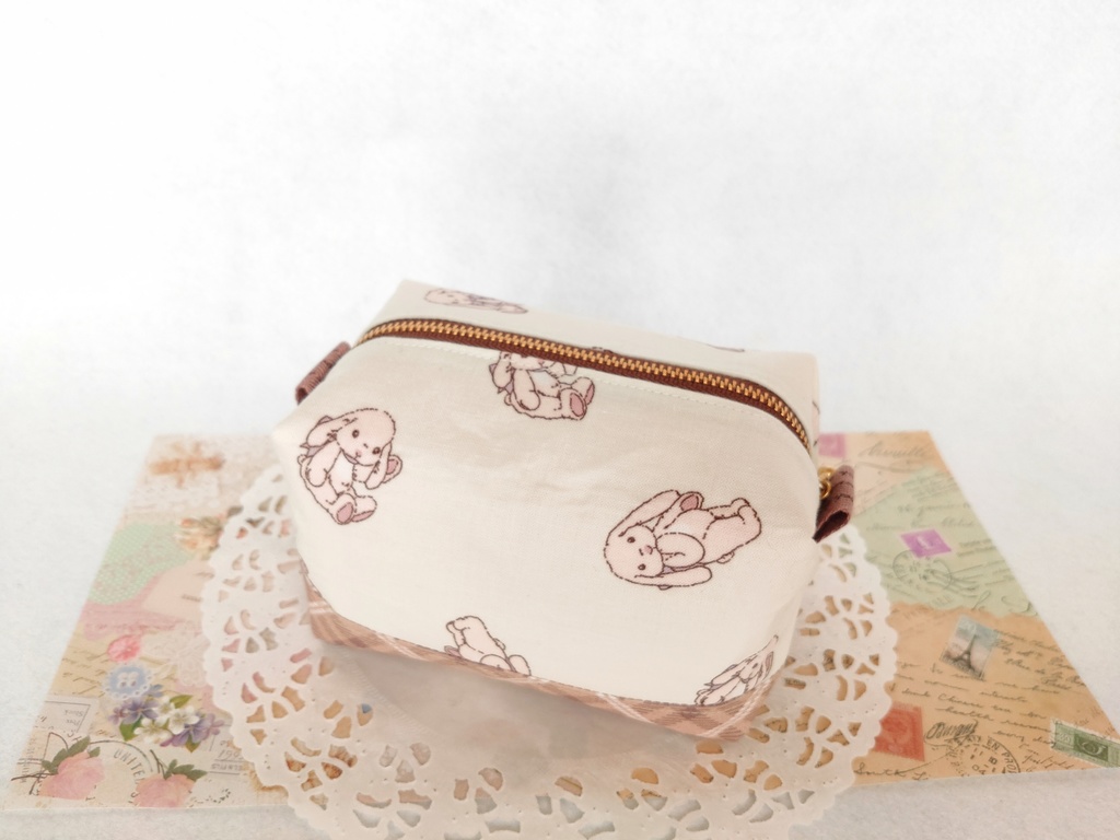 キャラメルポーチ(タータンチェックとうさぎ)