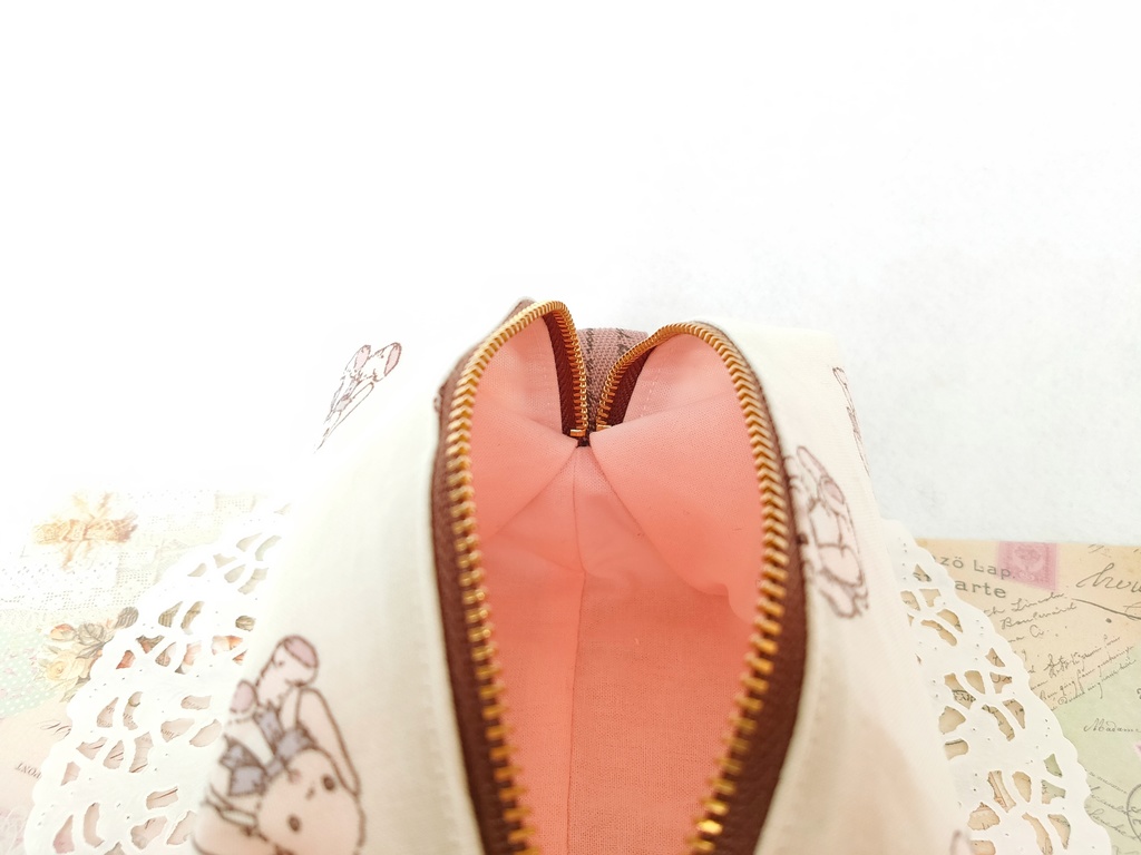 キャラメルポーチ(タータンチェックとうさぎ)