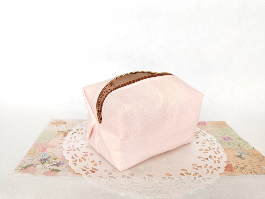 キャラメルポーチ(タータンチェックとうさぎ)