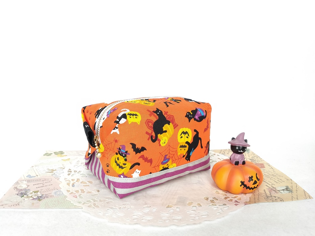 ハロウィン🎃キャラメルポーチ(オレンジ×ストライプ)
