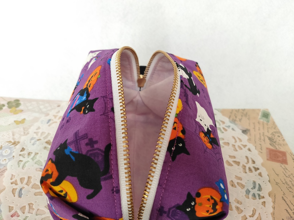 ハロウィン🎃キャラメルポーチ(パープル×ストライプ)