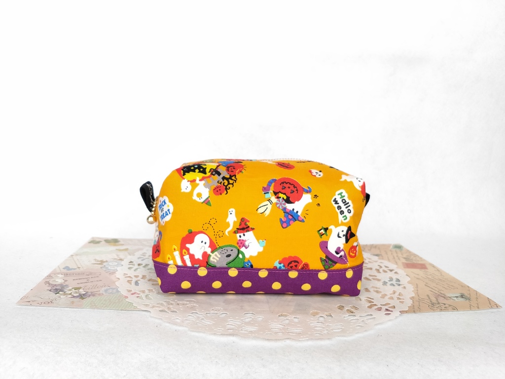 ハロウィン🎃キャラメルポーチ(オレンジ×ドット)