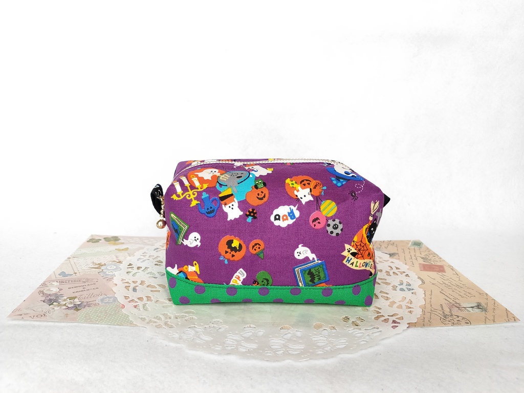 ハロウィン🎃キャラメルポーチ(パープル×ドット)