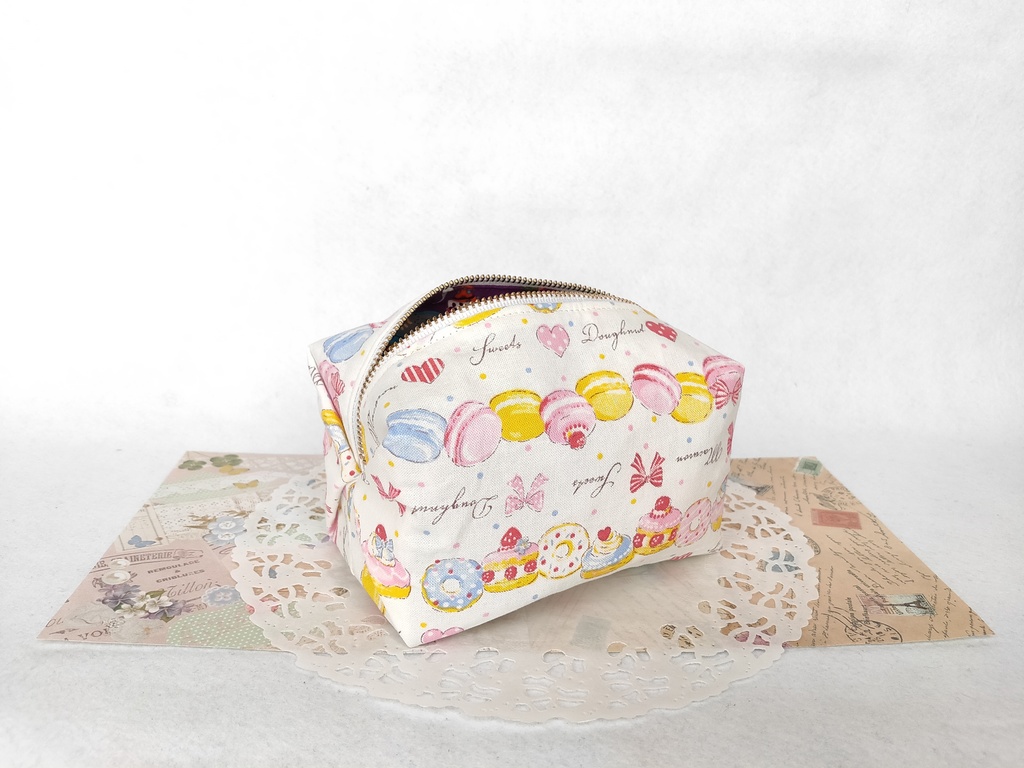 ハロウィン🎃キャラメルポーチ(パープル×ドット)