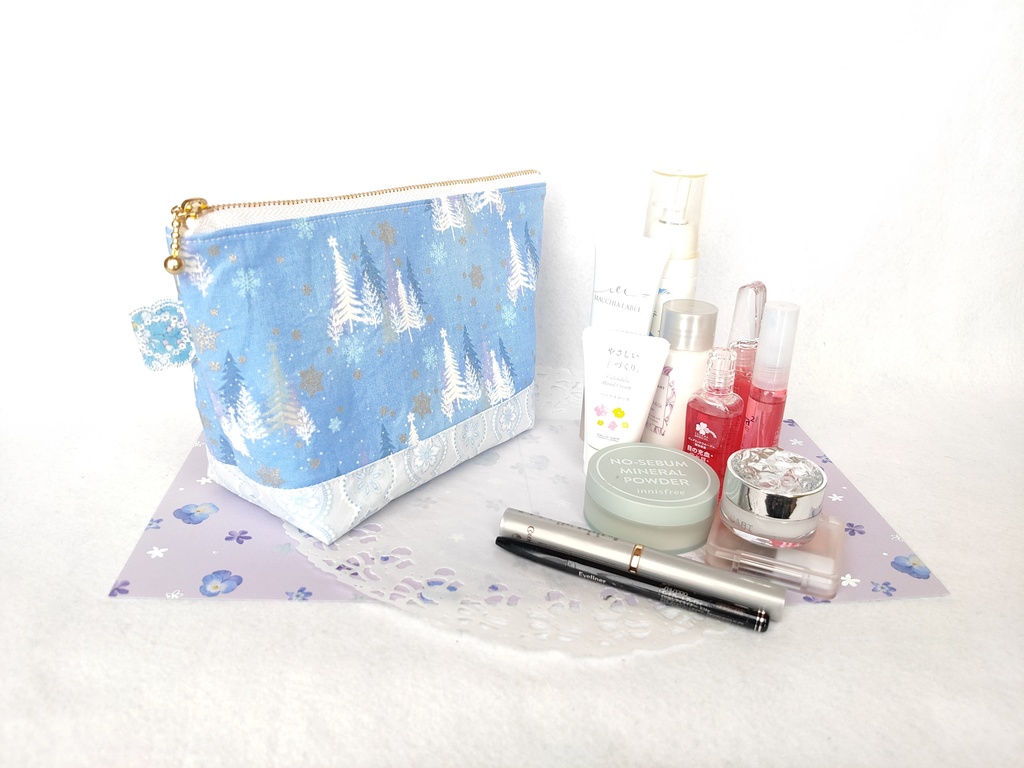 クリスマス🎄ファスナーポーチ(ツリーと雪の結晶・ブルー)