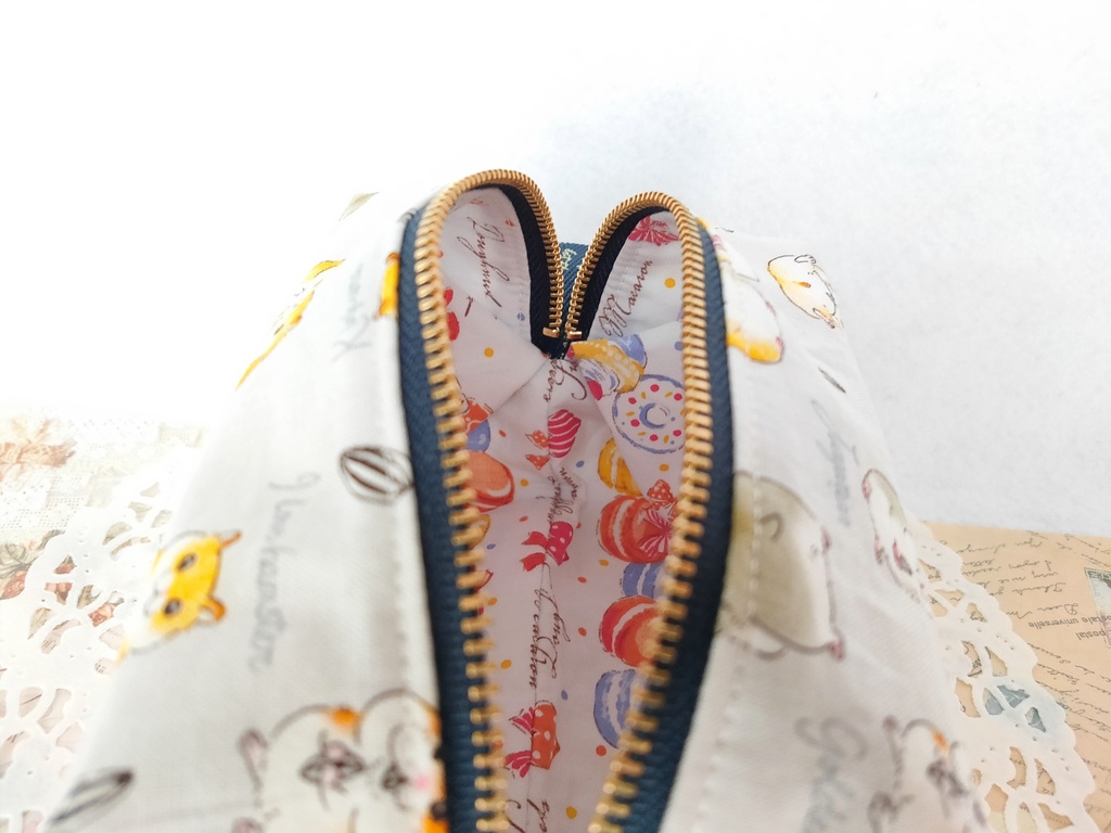 ハムスターのキャラメルポーチ(グレー)