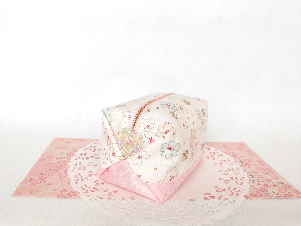 桜のキラキラ⭐キャラメルポーチ(ピンク)