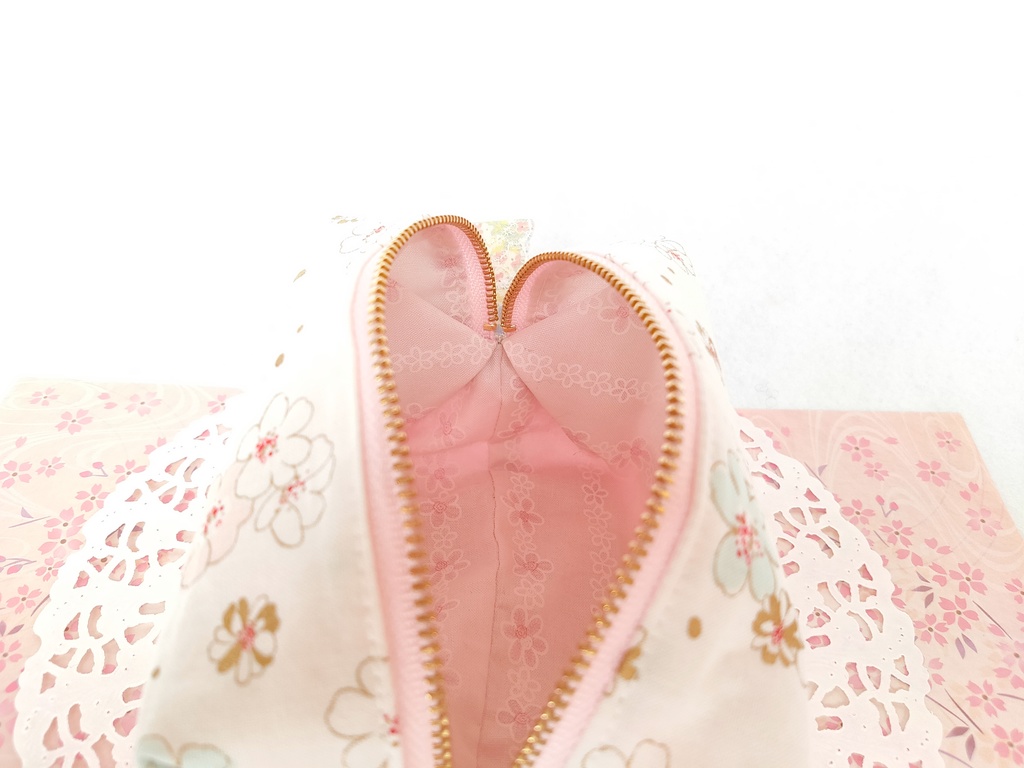 桜のキラキラ⭐キャラメルポーチ(ピンク)