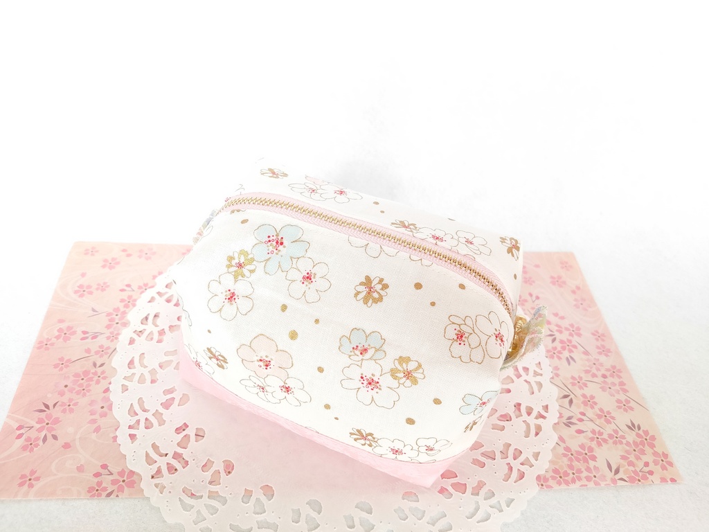 桜のキラキラ⭐キャラメルポーチ(ピンク)
