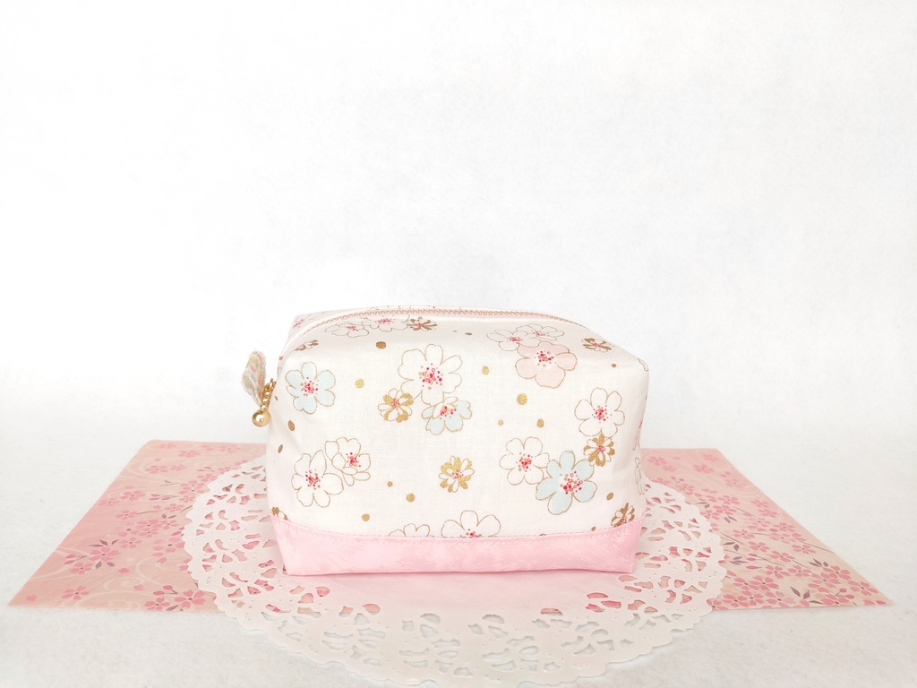 桜のキラキラ⭐キャラメルポーチ(ピンク)