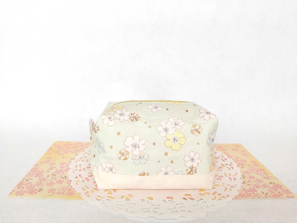 桜のキラキラ⭐キャラメルポーチ(イエローグリーン)