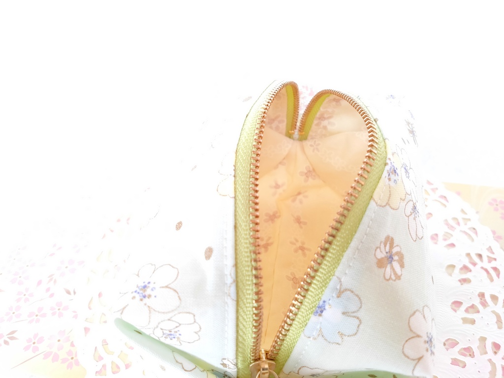 桜のキラキラ⭐キャラメルポーチ(イエローグリーン)