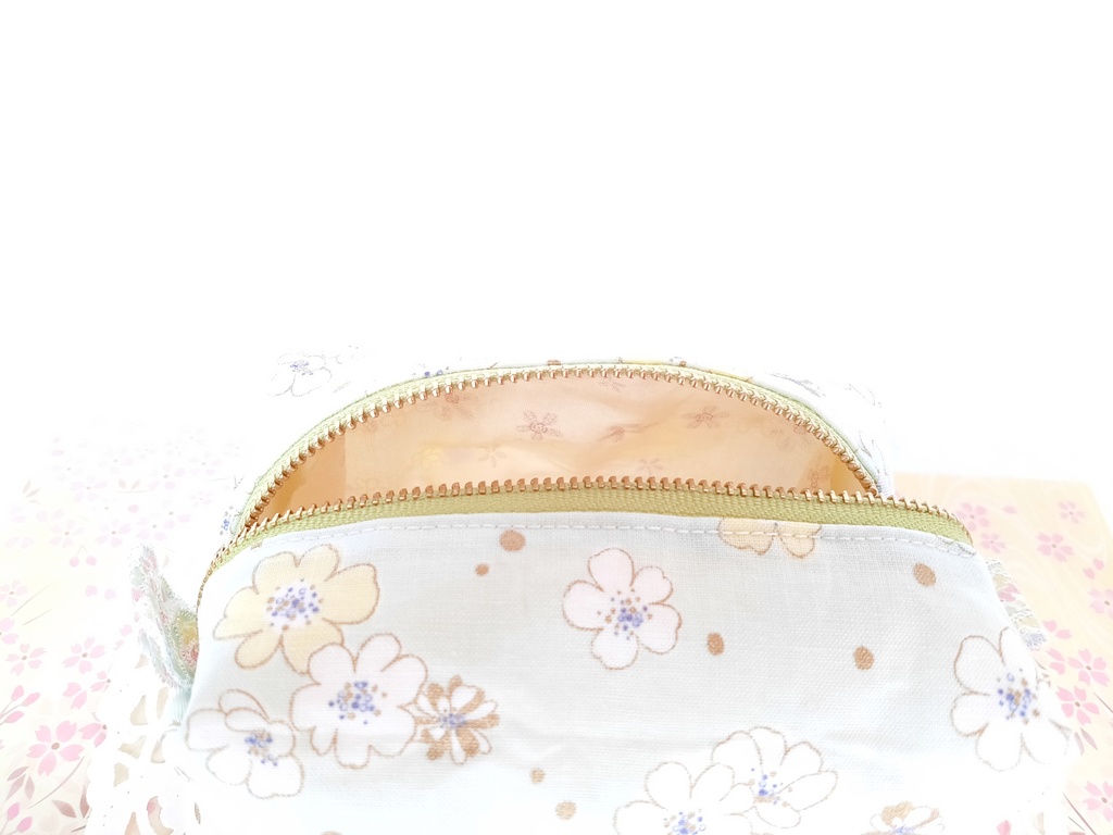 桜のキラキラ⭐キャラメルポーチ(イエローグリーン)