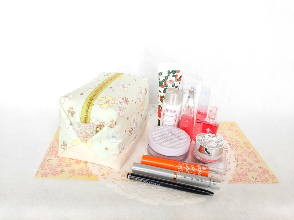 桜のキラキラ⭐キャラメルポーチ(イエローグリーン)