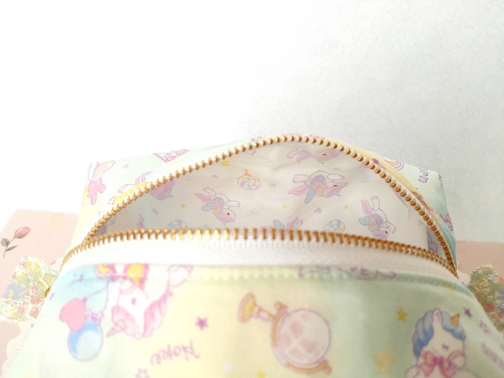 ゆめかわ❤︎キラキラ⭐キャラメルポーチ(おやすみユニコーン・ミント)