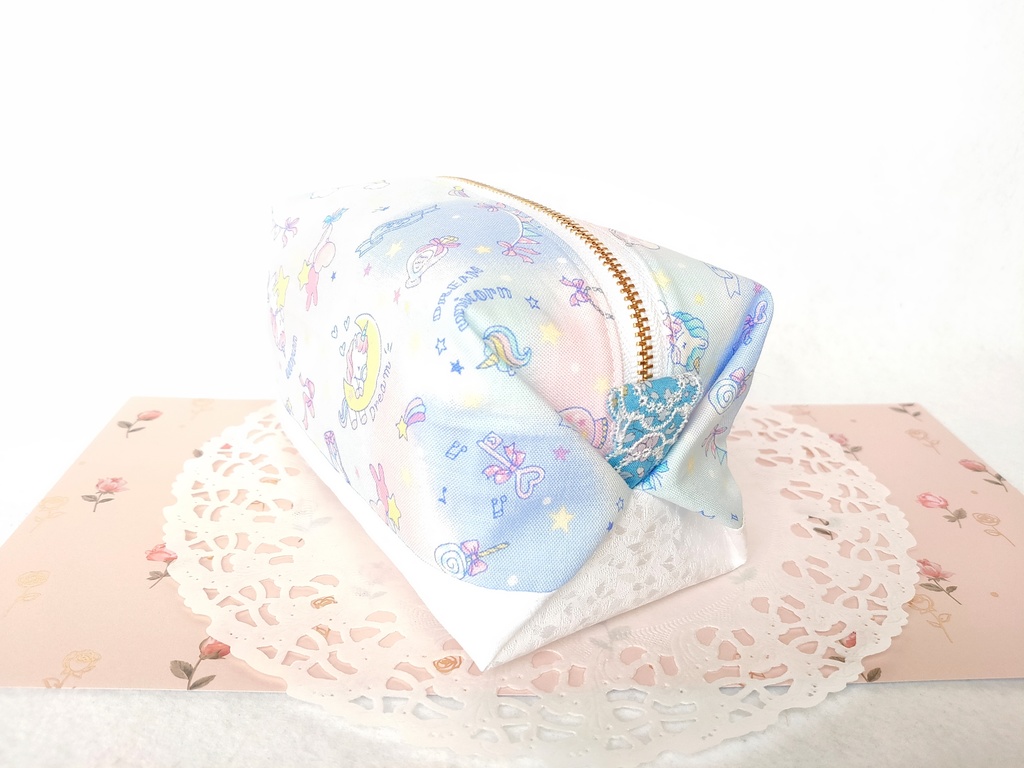 ゆめかわ❤︎キラキラ⭐キャラメルポーチ(おやすみユニコーン・ブルー)