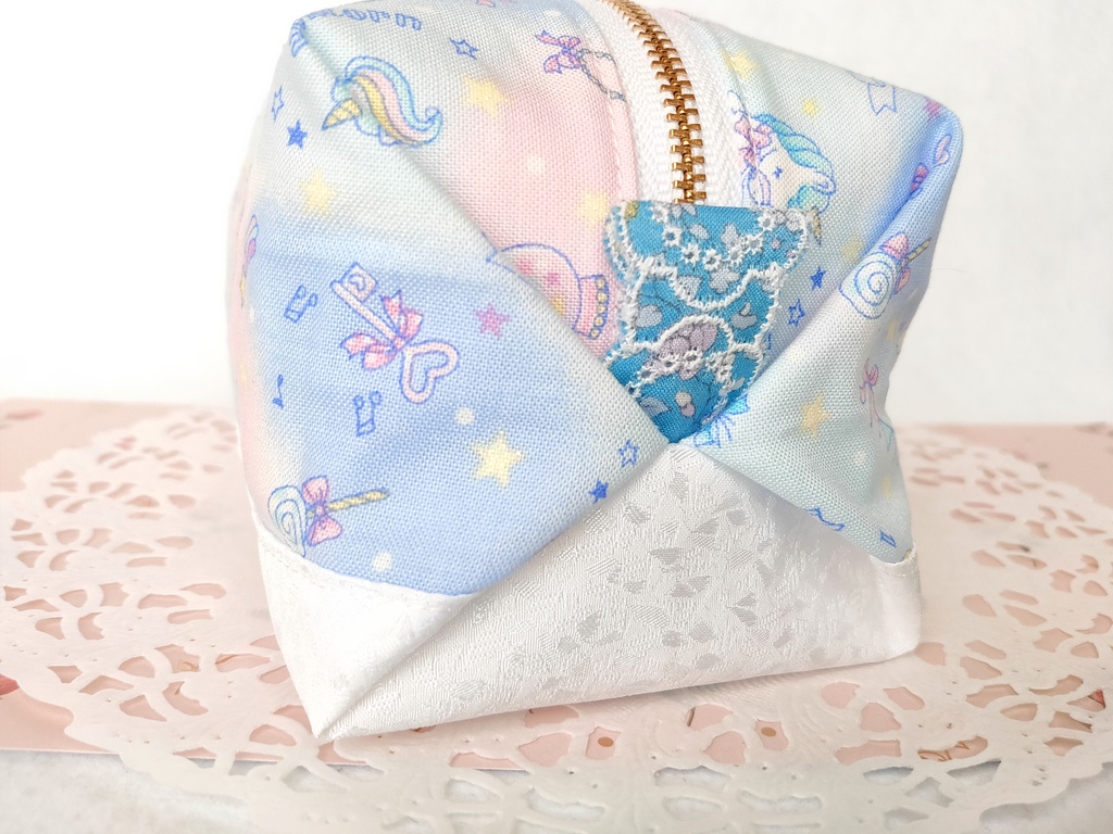 ゆめかわ❤︎キラキラ⭐キャラメルポーチ(おやすみユニコーン・ブルー)