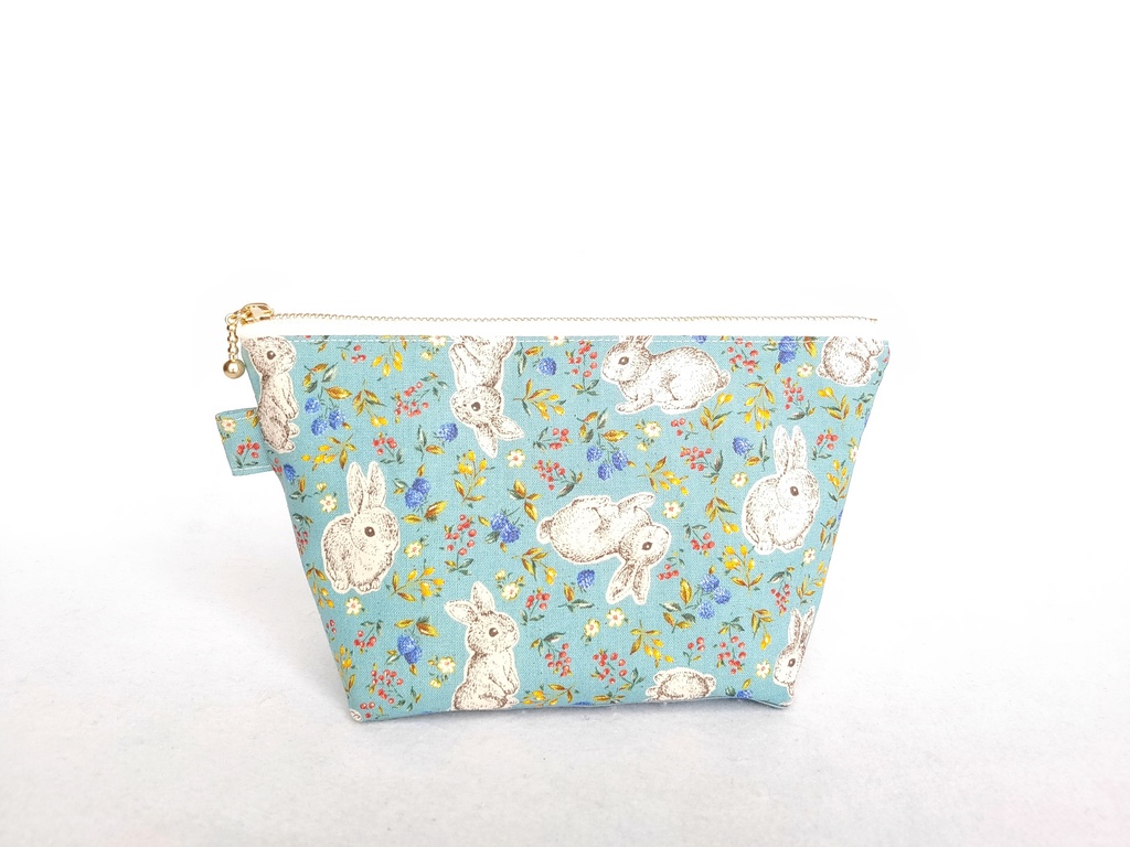 ファスナーポーチ(うさぎとラズベリー・ブルー)