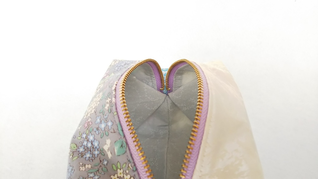 あじさいのキラキラ☆キャラメルポーチ(ブルーグレー×アイボリー)